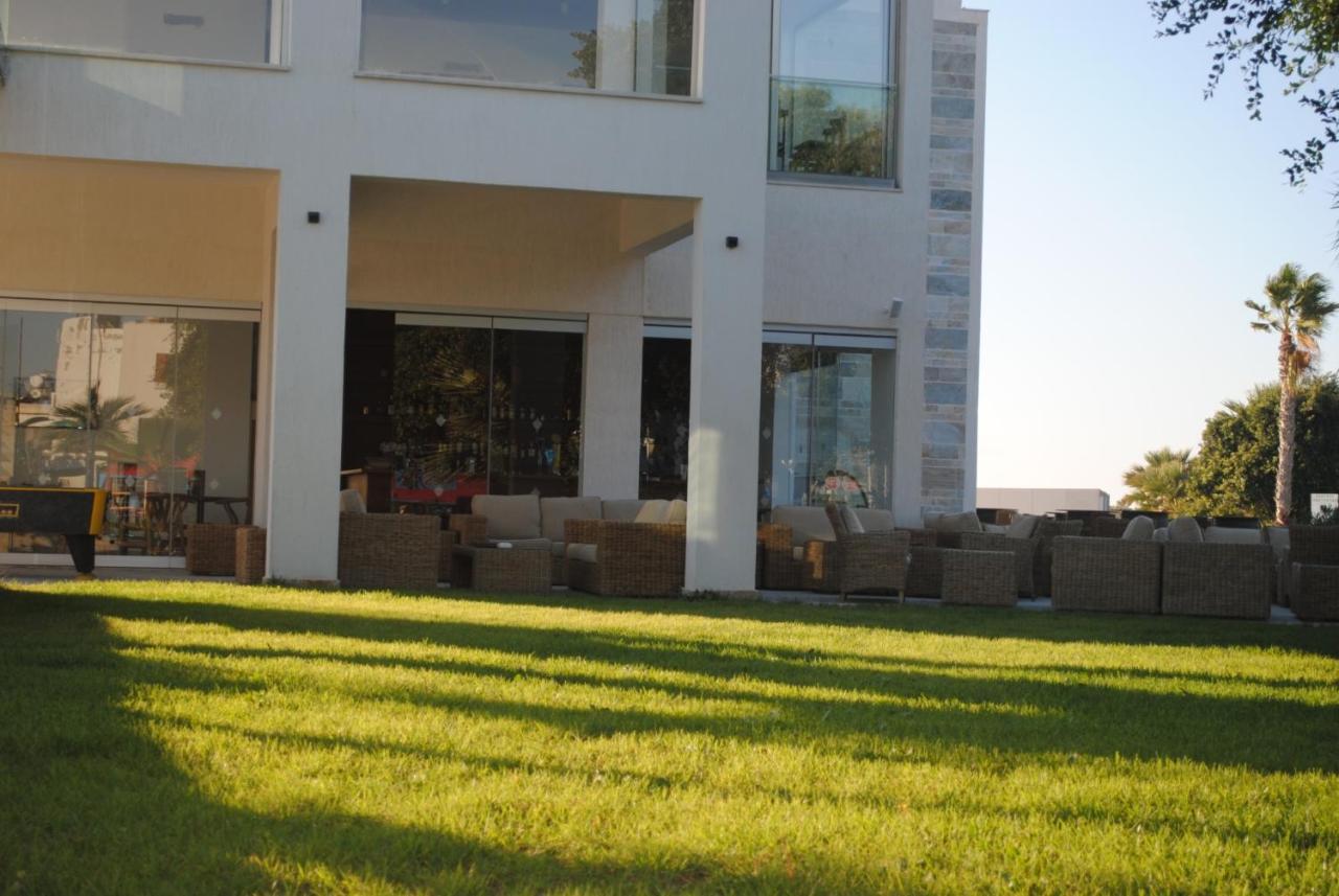Gold Lagoon Kosher Hotel Paphos Exterior foto
