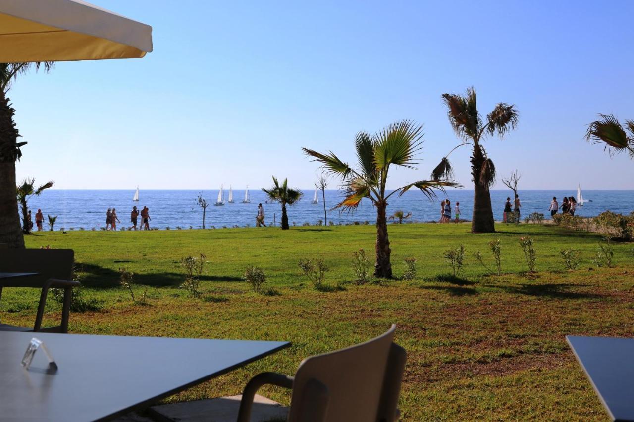 Gold Lagoon Kosher Hotel Paphos Exterior foto
