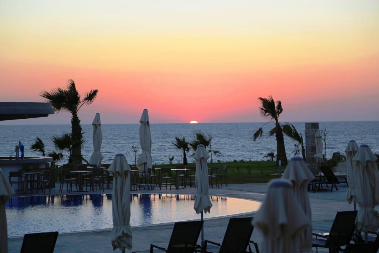 Gold Lagoon Kosher Hotel Paphos Exterior foto