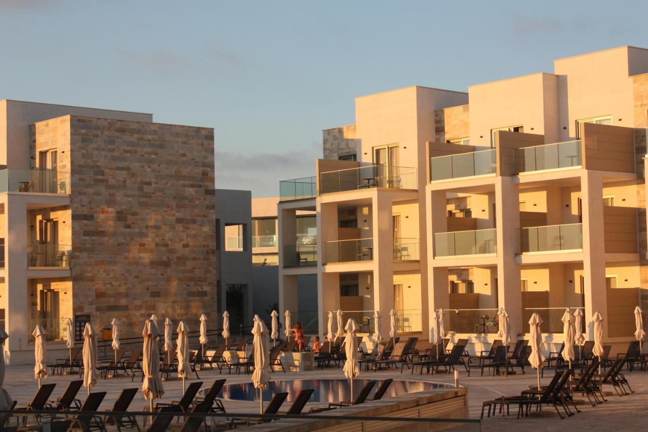 Gold Lagoon Kosher Hotel Paphos Exterior foto
