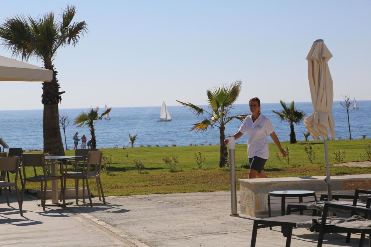 Gold Lagoon Kosher Hotel Paphos Exterior foto